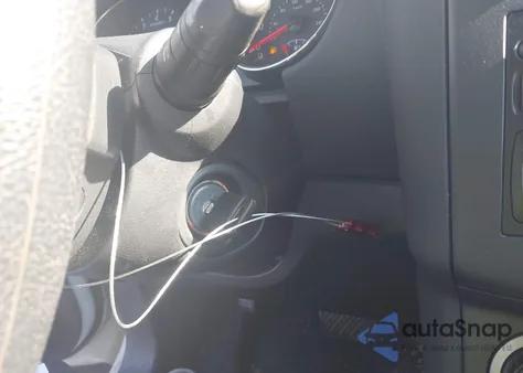 2013 Nissan Rogue S z USA, uszkodzony, nr VIN JN8AS5MV7DW630168